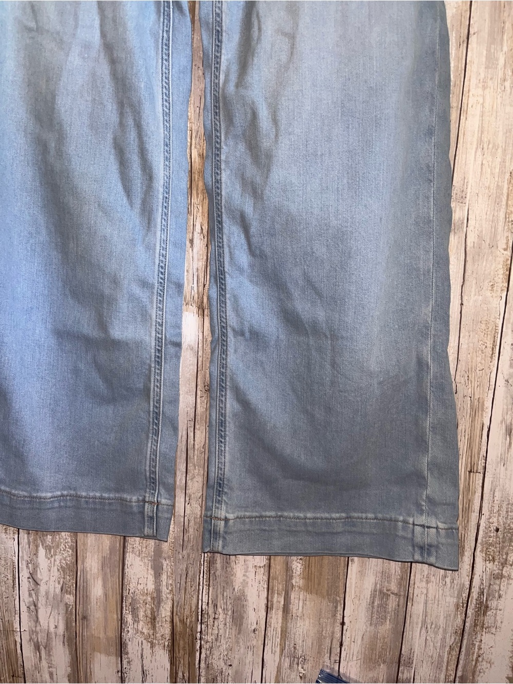 NWT American Eagle Dreamy Drape Super High Rise Baggy Wide Leg Jeans 4 Long - Picture 3 of 7